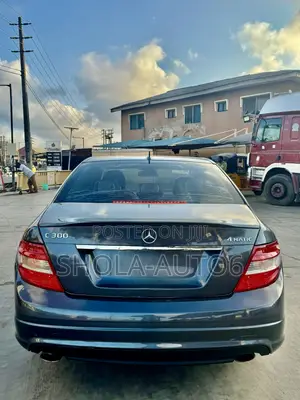 Mercedes-Benz C300 Sport 4Matic Sedan AWD (3.0L 6cyl 7A) 2011 Gray