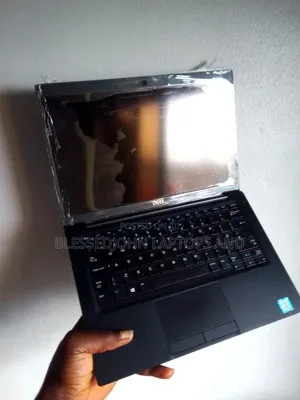 Laptop Dell Latitude 7390 8GB Intel Core i5 SSD 256GB