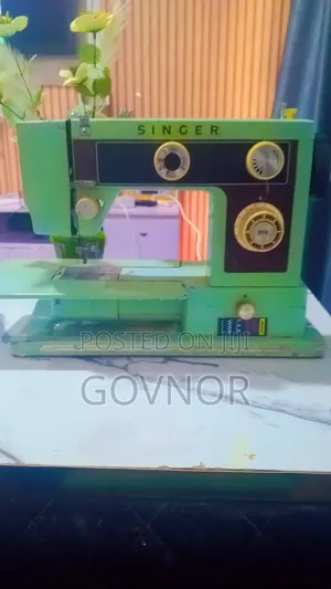 Singer Heavy Duty Sewing Machine