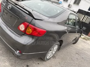 Toyota Corolla 2010 Gray