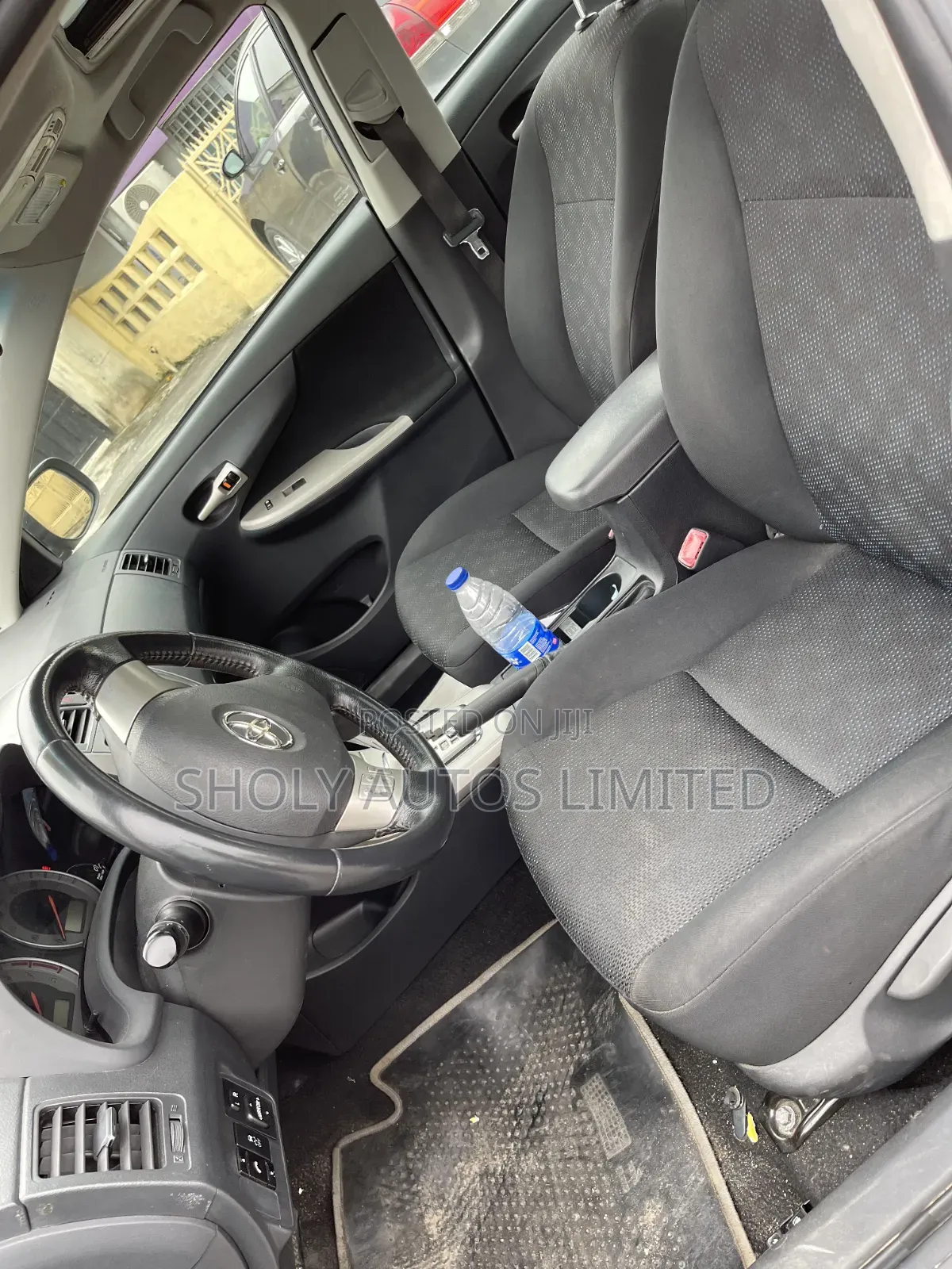 Toyota Corolla 2010 Gray
