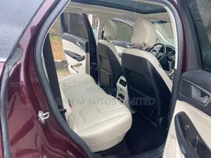 Ford Edge Titanium 4dr FWD 2017 Burgundy