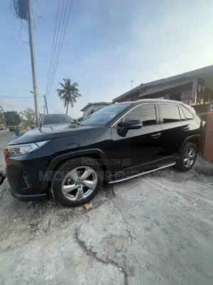 Toyota RAV4 XLE Premium AWD 2020 Black