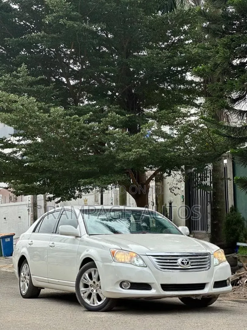 Toyota Avalon 2008 White