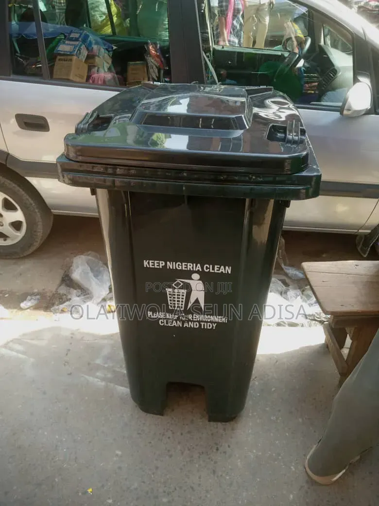 Wast Bin With Wheel