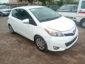 Toyota Yaris 2012 White