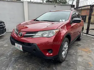 Toyota RAV4 2015 Red