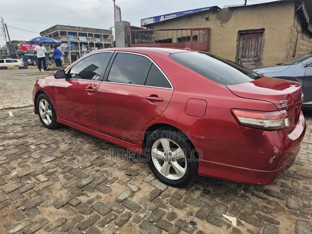 Toyota Camry 2010 Red