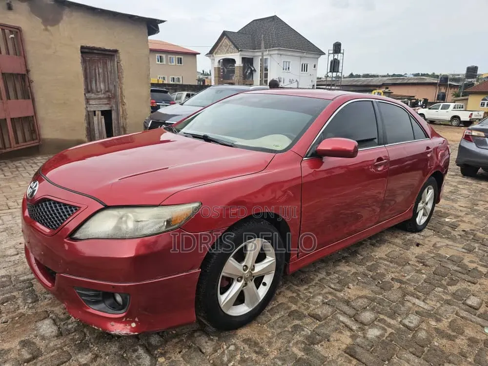 Toyota Camry 2010 Red