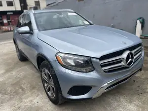 Mercedes-Benz GLC-Class 2017 Blue