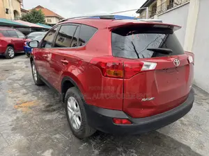 Toyota RAV4 2015 Red
