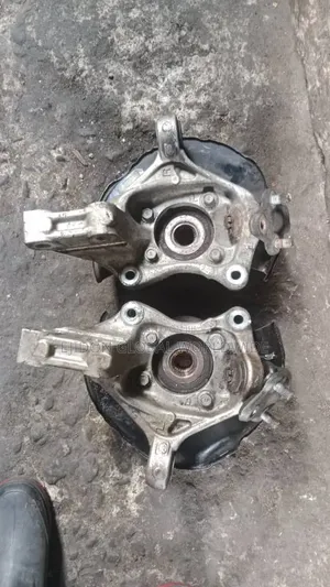 Front Shock Toyota Lexus CT200H CT200T 2011 2012 2014
