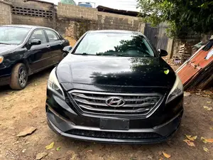 Hyundai Sonata Base Sedan FWD (2.4L 4cyl 6A) 2016 Black