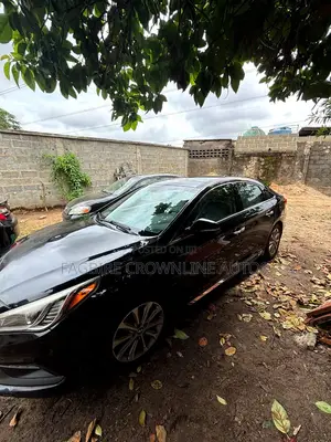 Hyundai Sonata Base Sedan FWD (2.4L 4cyl 6A) 2016 Black