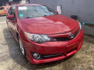 Toyota Camry 2017 Red