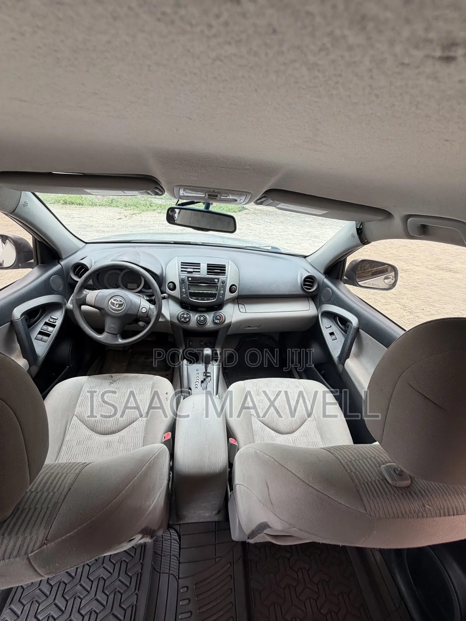 Toyota RAV4 2010 Silver