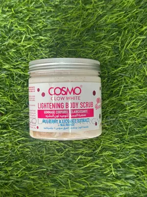 Cosmo Glow White Lightening Body Scrub (475ml)