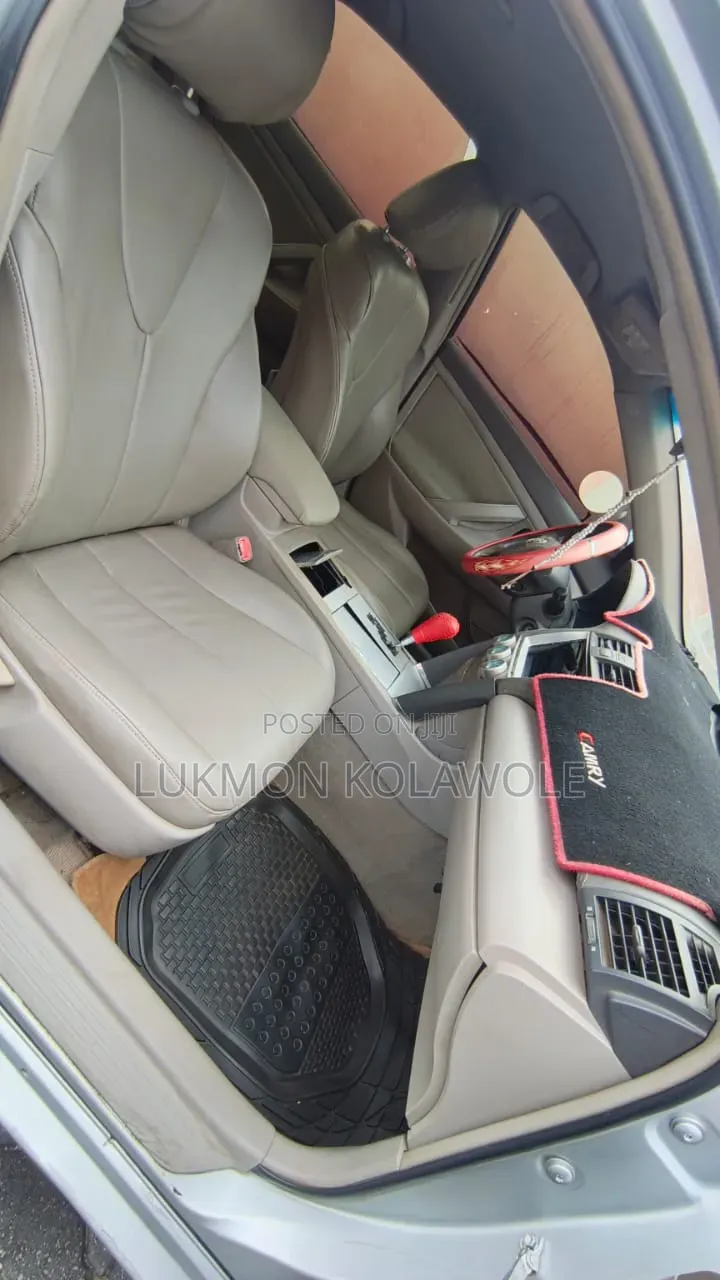 Toyota Camry 2008 Silver