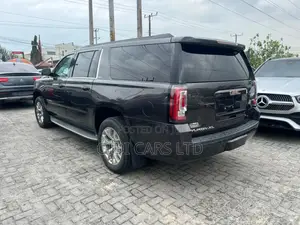 GMC Yukon Denali 4dr SUV (6.2L 8cyl 8A) 2015 Black