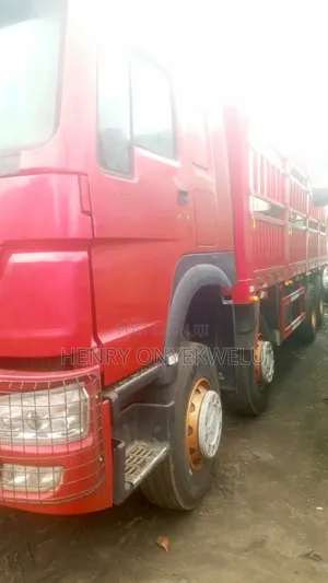 12 Tyres Howo Rigid Truck 30 Tons