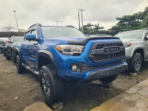 Toyota Tacoma 2017 Blue