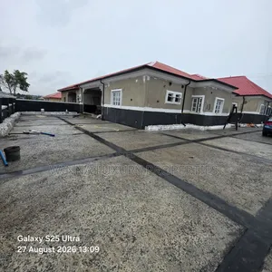 3bdrm Bungalow in Oil Spring Estate, Lugbe District for rent