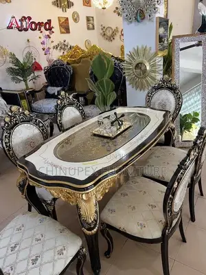 6 Seaters Royal Dining Table With Arms