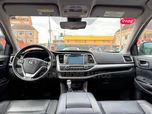 Toyota Highlander XLE 2019 White