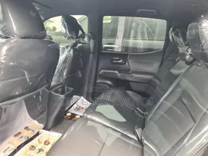 Toyota Tacoma 2020 Gray