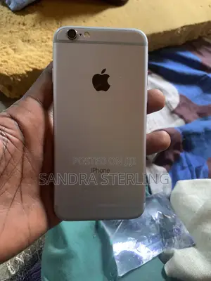 Apple iPhone 6s 32 GB Gray