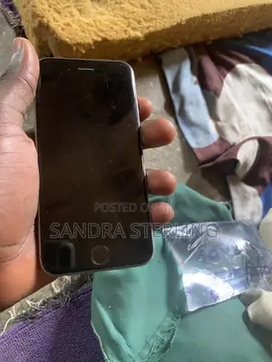 Apple iPhone 6s 32 GB Gray