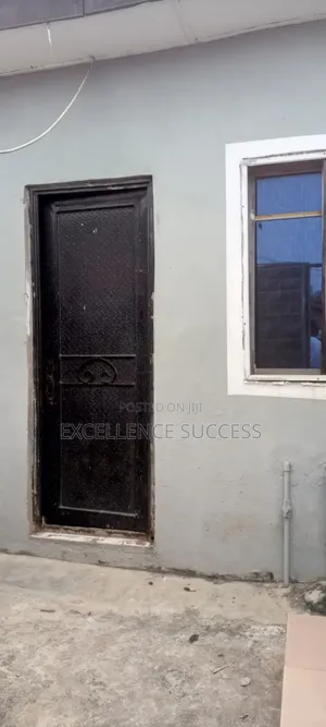 Mini Flat in Excellence Success, Council for rent