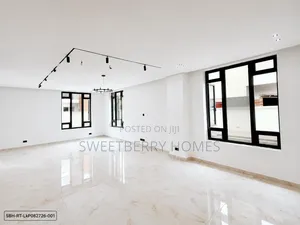 5bdrm Duplex in Lekki Phase 1 for rent