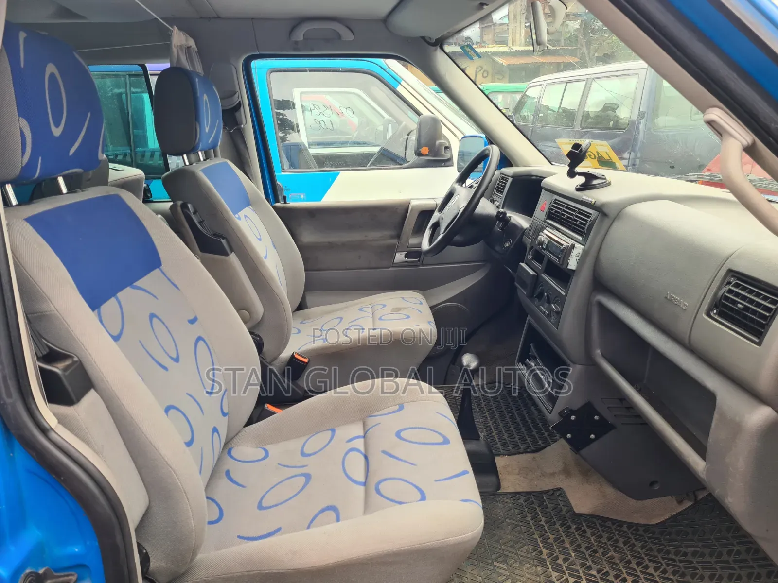 Volkswagen Transporter 2005 Blue