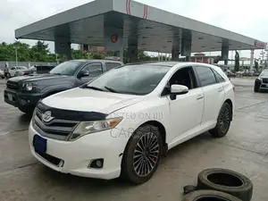 Toyota Venza 2011 White