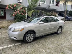 Toyota Camry XLE V6 4dr Sedan (3.5L 6cyl 6AM) 2008 Silver