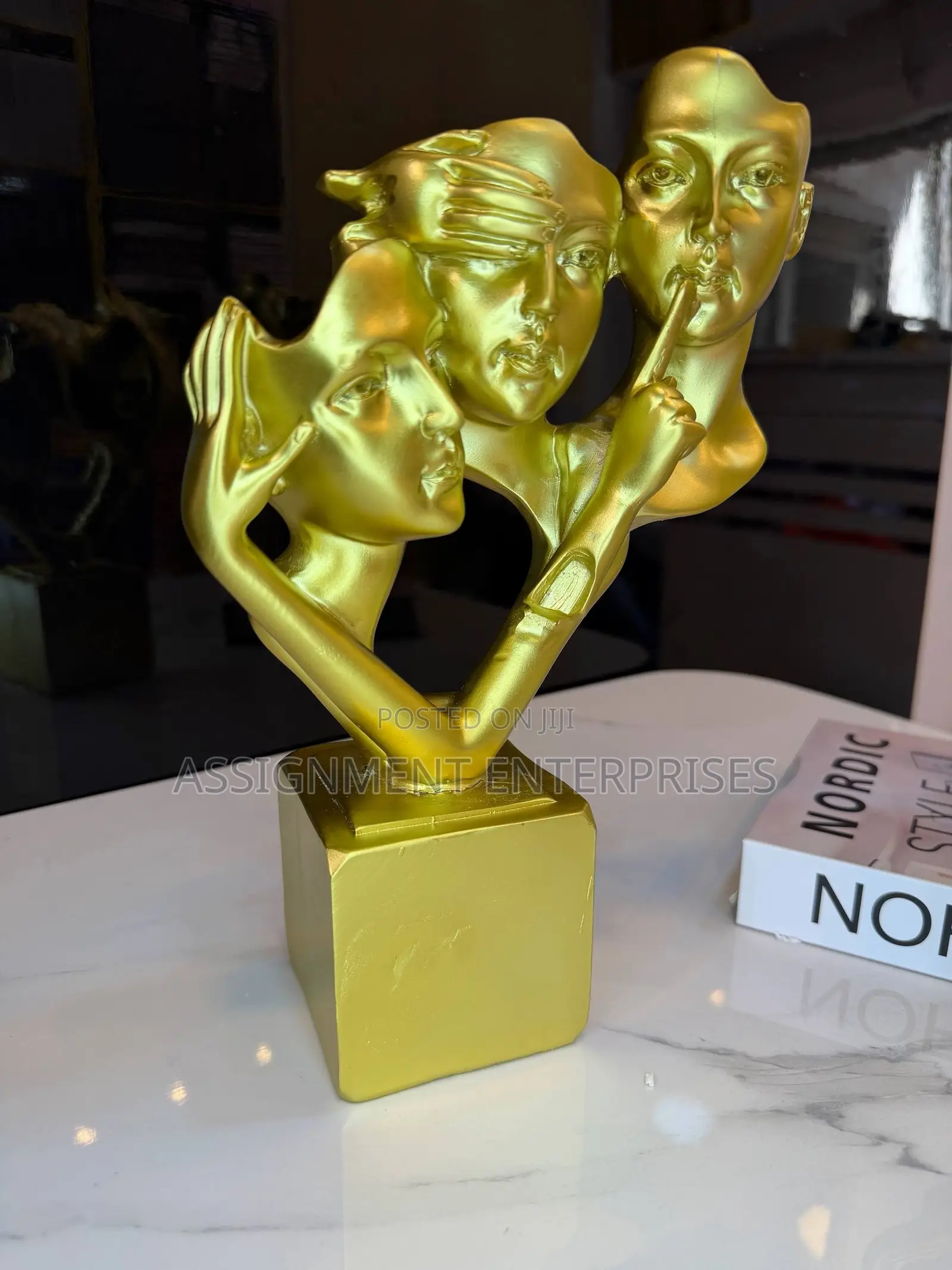 Luxury 3 Face Figurine