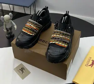 Burberry Arthur Low Top Casual Sneakers*