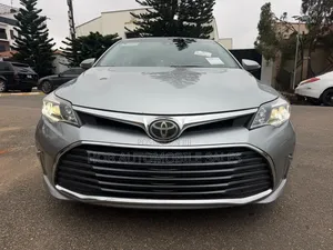 Toyota Avalon Limited FWD Sedan (3.6L 6cyl 6A) 2016 Silver