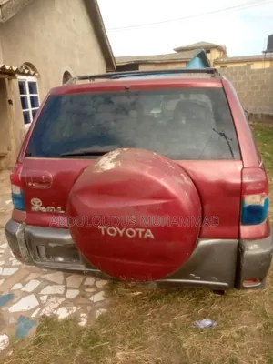Toyota RAV4 Automatic 2003 Red