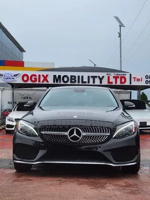 Mercedes-Benz C300 2017 Black