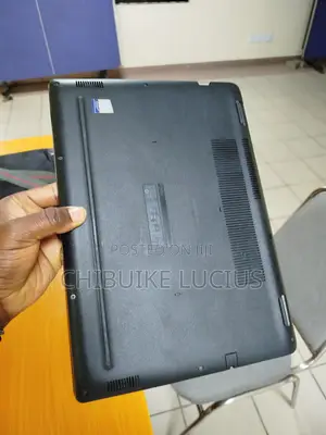 Laptop Dell Latitude 3400 8GB Intel Core i5 SSHD (Hybrid) 256GB