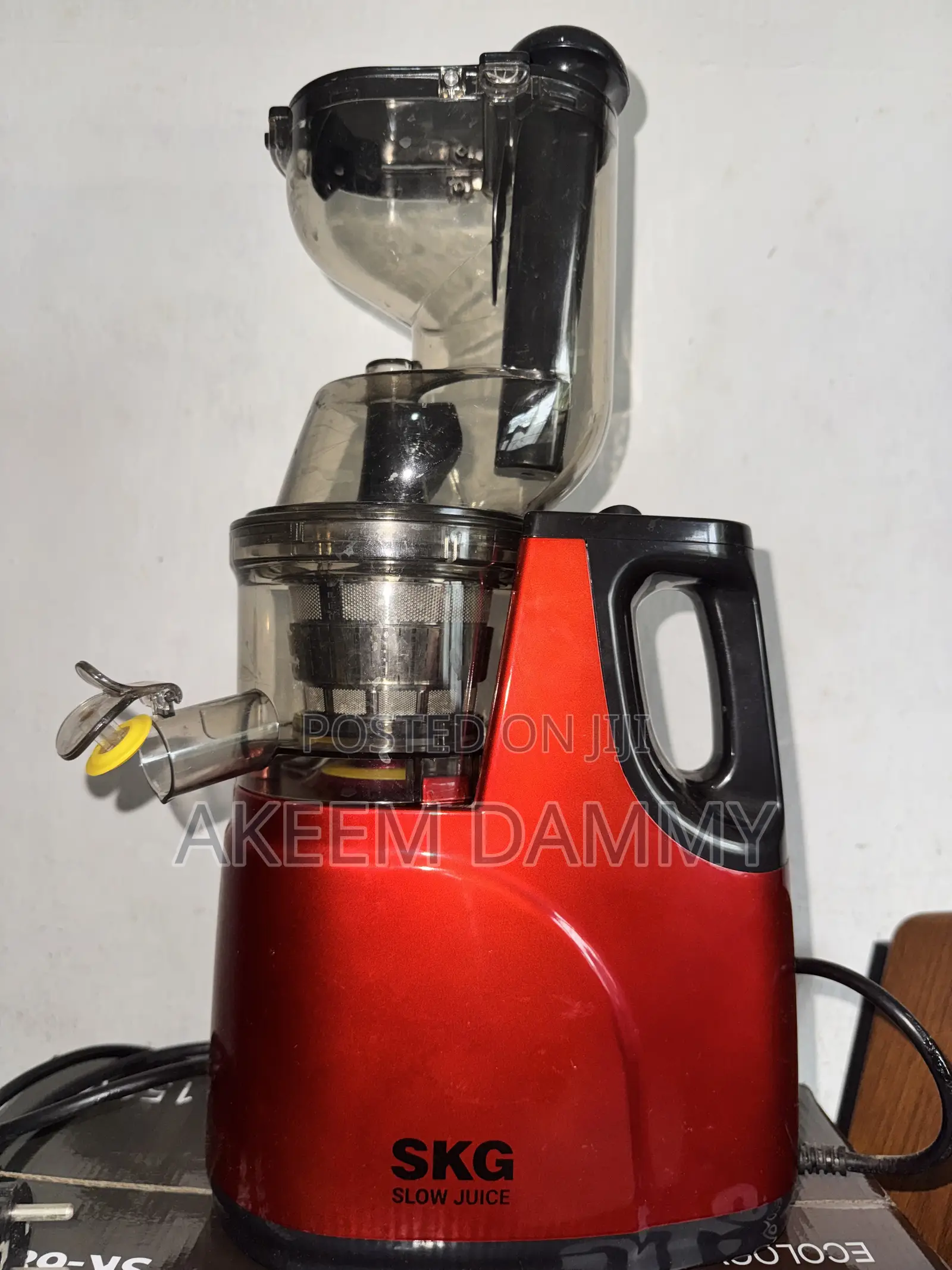 SKG SK-68 Slow Juicer