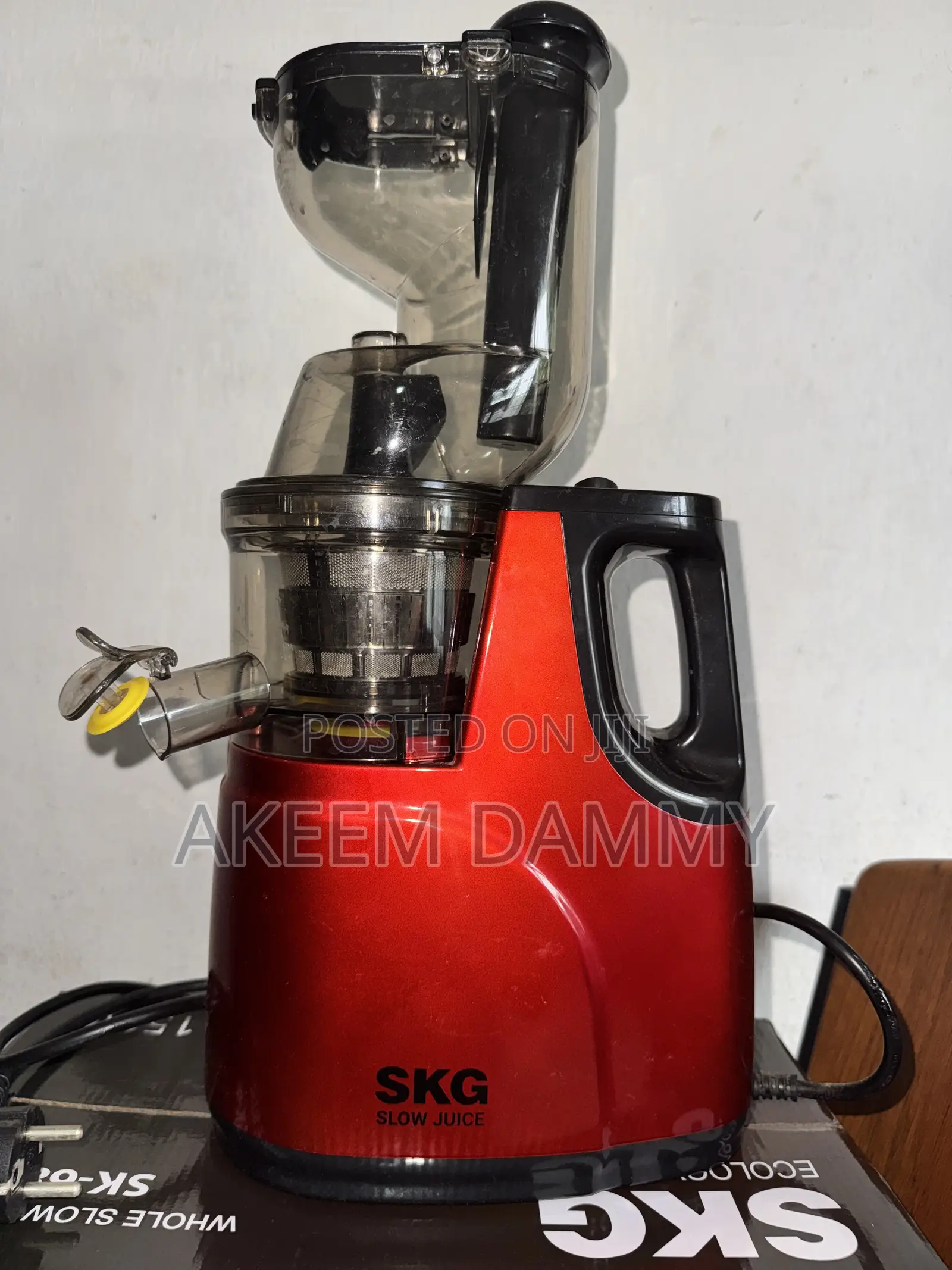SKG SK-68 Slow Juicer