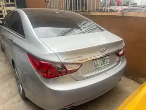 Hyundai Sonata Limited 2.0T Sedan (2.0L 4cyl 6A) 2012 Silver
