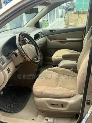 Toyota Sienna 2005 Gold