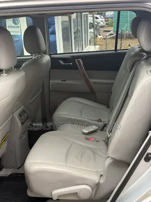 Toyota Highlander 2010 Silver