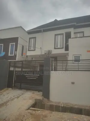3bdrm Duplex in Olowoora Omole, Kosofe / Kosofe for rent