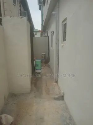 3bdrm Duplex in Olowoora Omole, Kosofe / Kosofe for rent