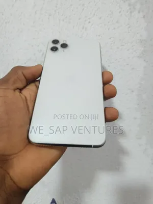 Apple iPhone 11 Pro Max 64 GB White